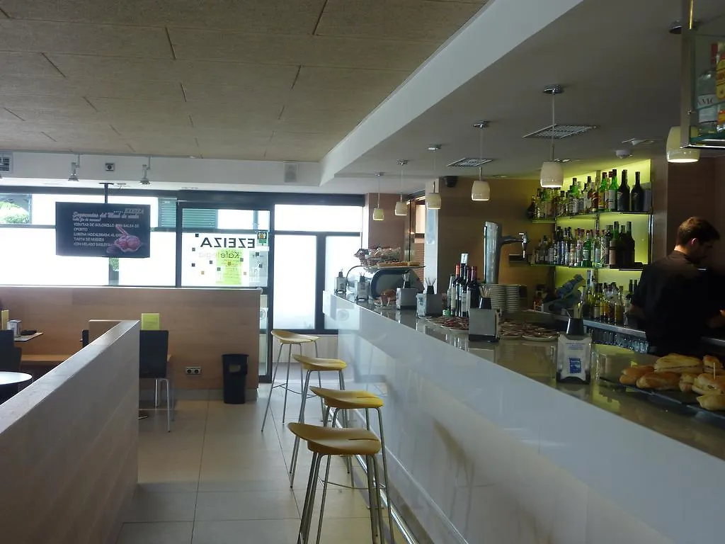 Hotel Ezeiza San Sebastián 2*,
